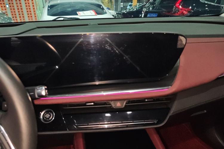 Used Buick Envision 2025 Encore Plus 28T Two-Wheel-Drive Platinum Edition Interior 7