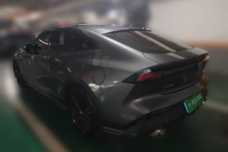 Used CHANGAN UNI-V 2022 1.5T Prestige Version
