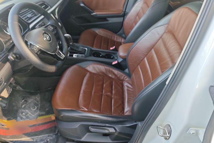 Used Volkswagen Lamando 2015 330TSI DSG Comfort Edition Left Front Seat