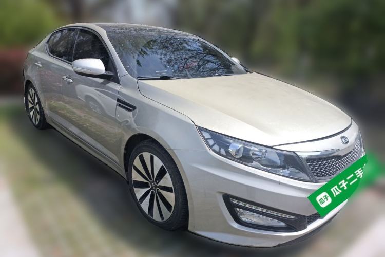 Used Kia K5 2011 2.0L Automatic DLX Front Right 45 Deg