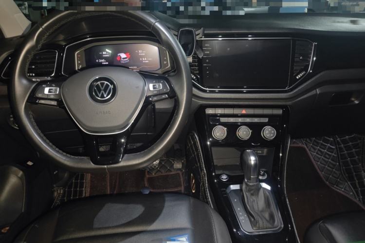 Used Volkswagen T-ROC 2021 280TSI DSG Two-Wheel Drive Comfort Connect Edition