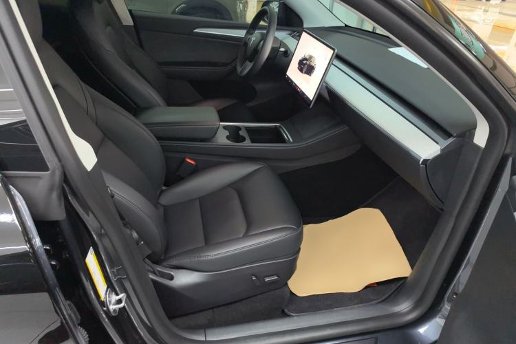 Used Tesla Model Y 2024 Rear-Wheel-Drive Version