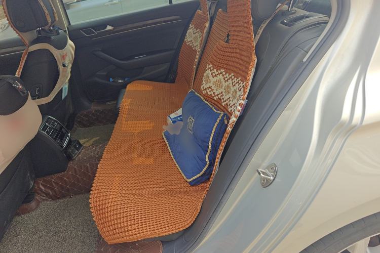 Used Volkswagen Magotan 2019 330TSI DSG Luxury Model China V Standard Left Rear Seat