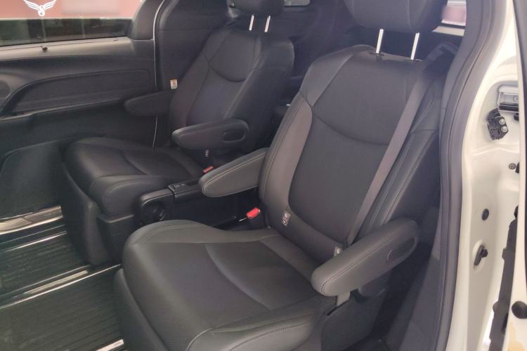Used Toyota SIENNA 2021 2.5L Hybrid Premium Edition Left Rear Seat