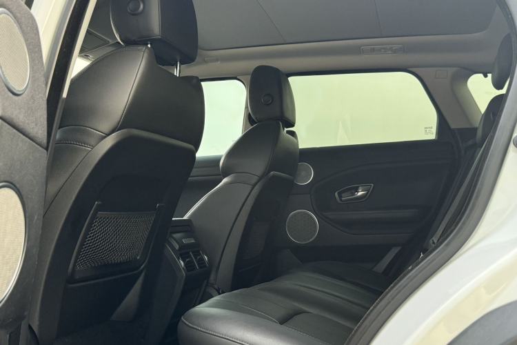 Used Land Rover Range Evoque 2018 240 PS SE Smart Brilliance Edition Interior 3