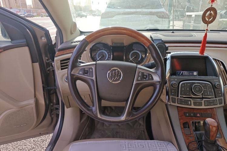 Used Buick LaCrosse 2012 2.4L SIDI Luxury Edition