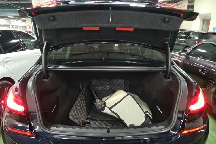 Used BMW 3 Series 2020 Restyled 325i M Sport Night Edition Package Trunk