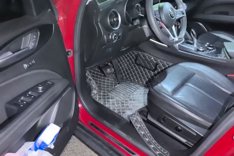 Used Alfa Romeo Stelvio 2017 2.0T 200HP Luxury Edition