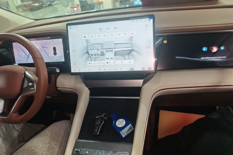 Used BYD Xia 2025 DM-i 1.5T 180km Excellence Model
