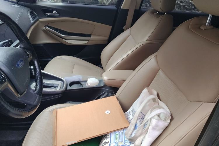 Used Ford Escort 2015 1.5L Automatic Fashion Model
