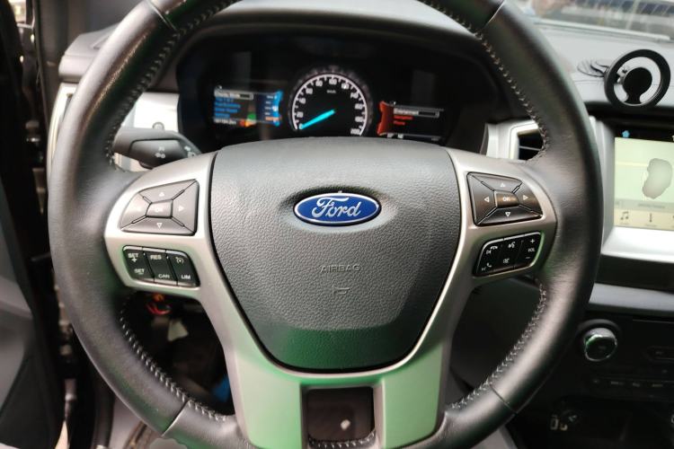 Used Ford Everest 2017 2.0T Gasoline Automatic 4x4 Luxury Edition 5 Seats
