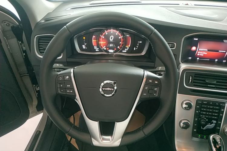 Used Volvo S60 2018 S60L T5 Intelligent Drive Progressive Edition
