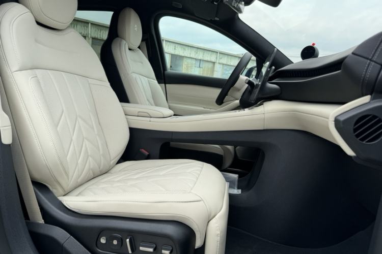 Used Nio ES6 2025 75 kWh Interior 7