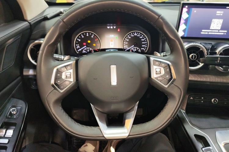 Used Wey VV5 2020 1.5T Two-Wheel Drive Color Pioneer
