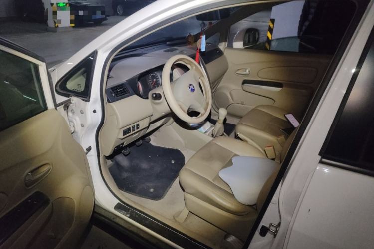 Used Venucia D50 2013 1.6L Manual Luxury Edition