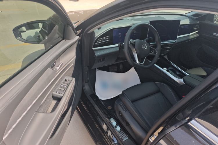 Used Volkswagen Passat 2025 Pro 380TSI Dragon Supreme Edition Driver Seat