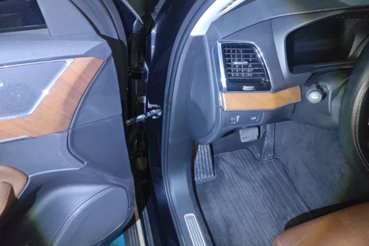 Used Volvo XC90 2019 T6 Zhiyi Edition 7-Seater China VI Standard