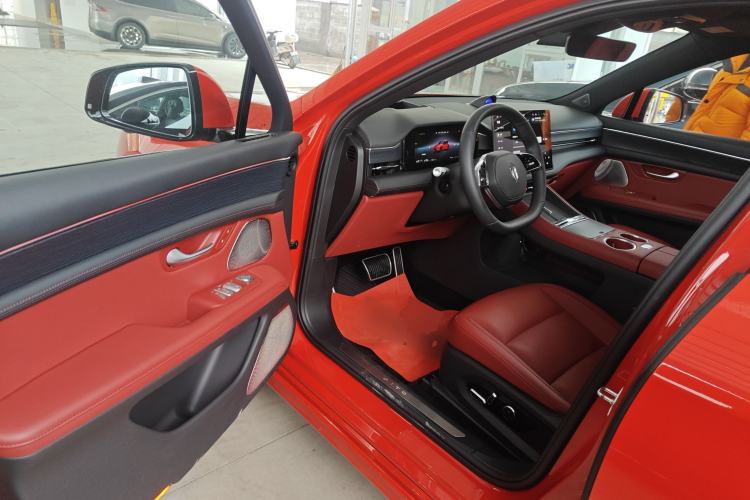 Used Hima AITO M5 2025 Extended-Range Ultra All-Wheel-Drive Version Driver Seat