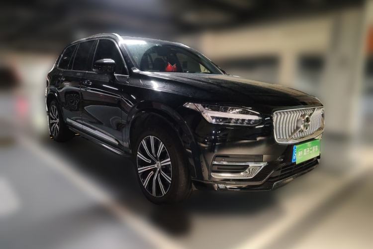 Used Volvo XC90 2023 B6 Zhiya Luxury 7-Seater Front Right 45 Deg