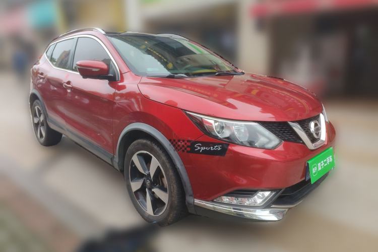 Used Nissan Qashqai 2016 2.0L CVT Luxury Edition Front Right 45 Deg