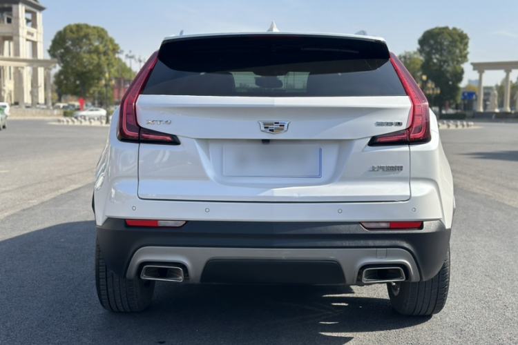 Used Cadillac XT4 2018 28T Two-Wheel-Drive Luxury Model
