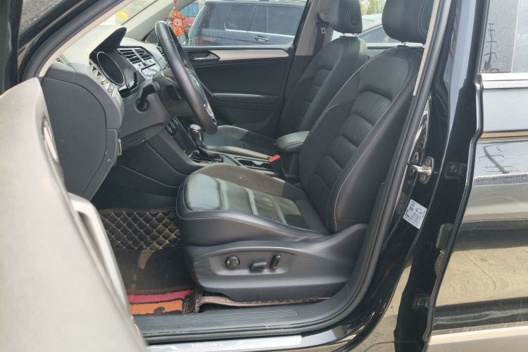 Used Volkswagen Tiguan L 2020 330TSI Automatic Two-Wheel Drive Panoramic Comfort Edition China VI Standard