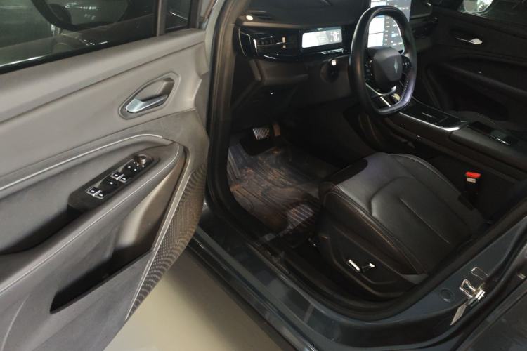 Used Livan Livan 7 2023 605 km ZHU FENG