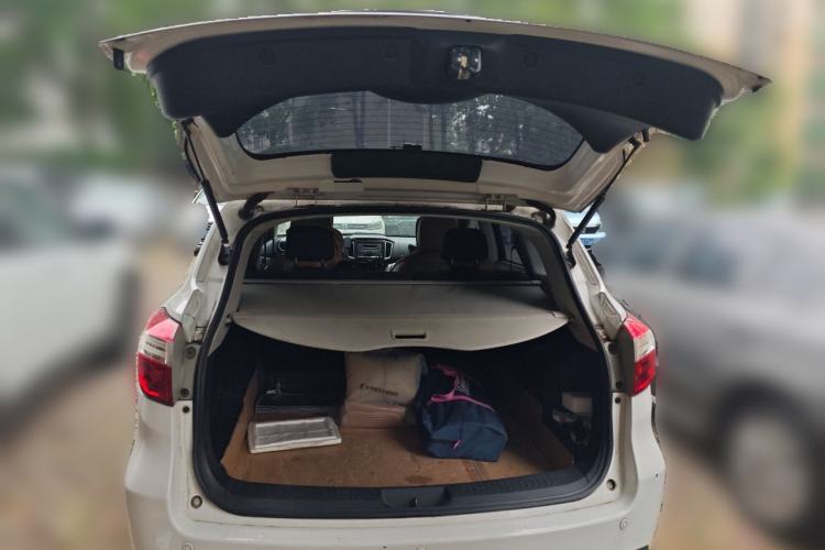 Used Venucia T70 2015 2.0L CVT Smart Choice Edition
