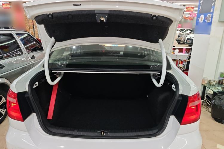 Used Volkswagen Bora 2014 1.6L Automatic Fashion Model