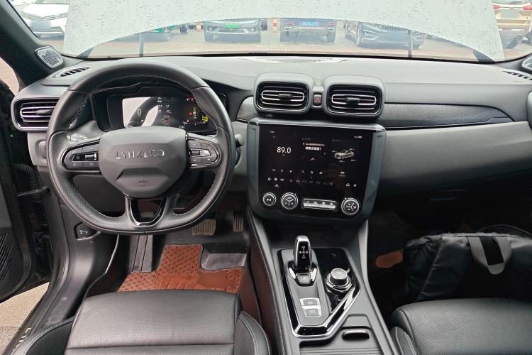 Used Lynk & Co 03 2022 2.0TD DCT JingPro Center Console