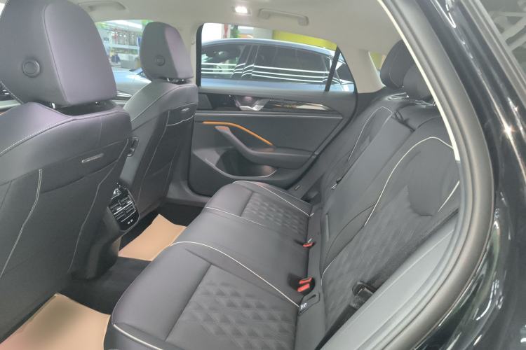 Used Volkswagen Magotan 2024 380TSI DSG Prestige Edition DaMai Package
