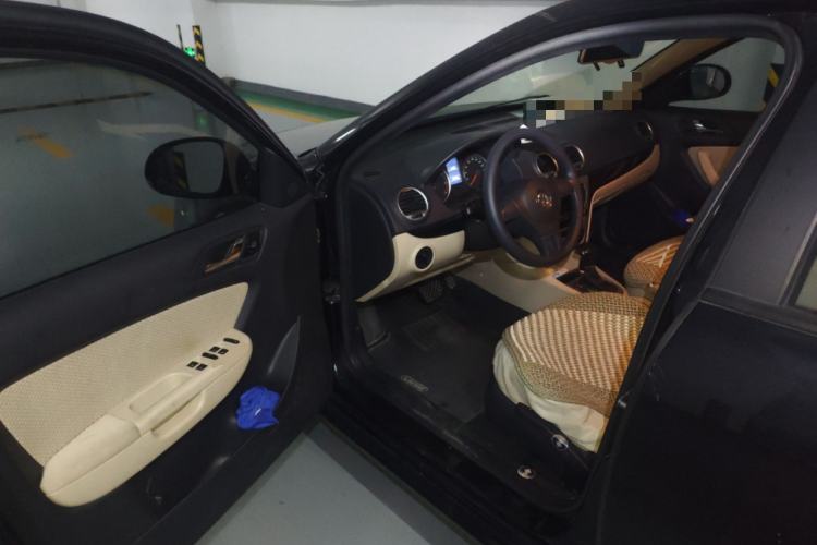 Used Volkswagen Lavida 2011 1.6L Automatic PinYou Edition Driver Seat