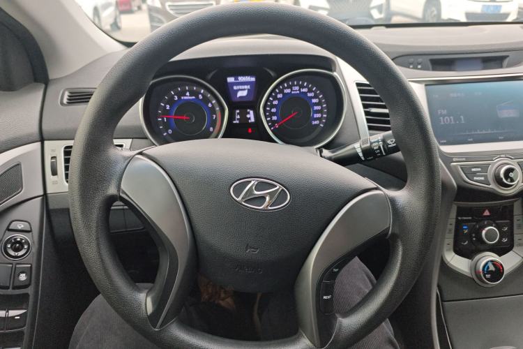 Used Hyundai Elantra (5th Generation / Langdong) 2016 1.6L Manual Luxury Model Steering Wheel