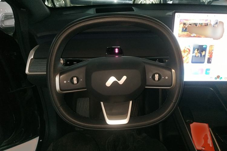 Used ONVO L60 2024 60 kWh Rear-Drive Version
