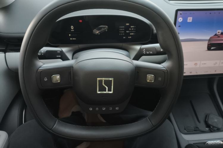 Used Zeekr 007 2024 Rear-Drive Enhanced Version 75 kWh Steering Wheel