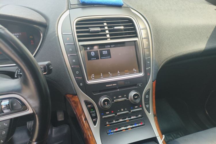 Used Lincoln Nautilus 2019 2.7T Four-Wheel Drive Prestige Edition China VI Standard Audio And AC Panel