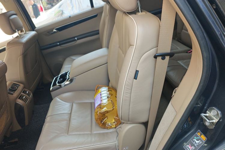 Used Mercedes-Benz R-Class 2014 R 320 4MATIC Luxury Model Left Rear Seat