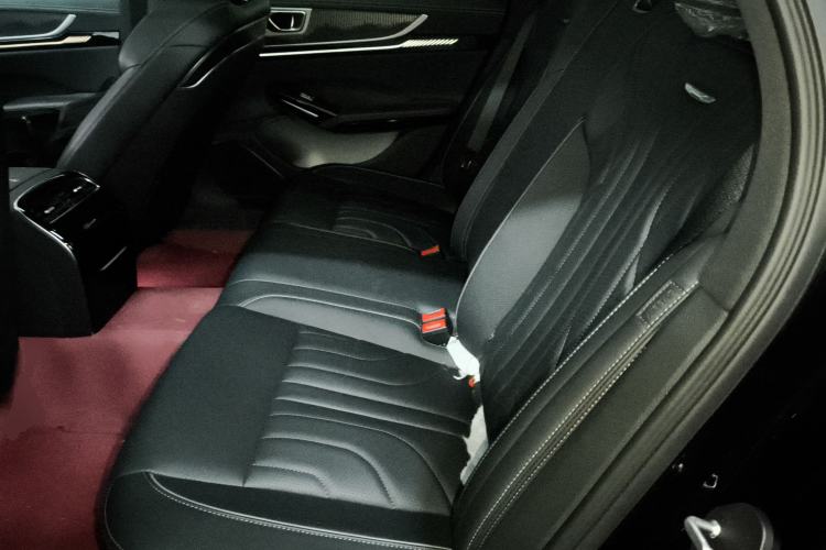 Used Hongqi H9 2025 2.0T Two-Wheel Drive Flagship Luxury Business Edition 5 Seats
