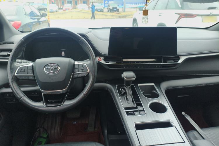 Used Toyota Sienna 2021 2.5L Hybrid Premium Edition