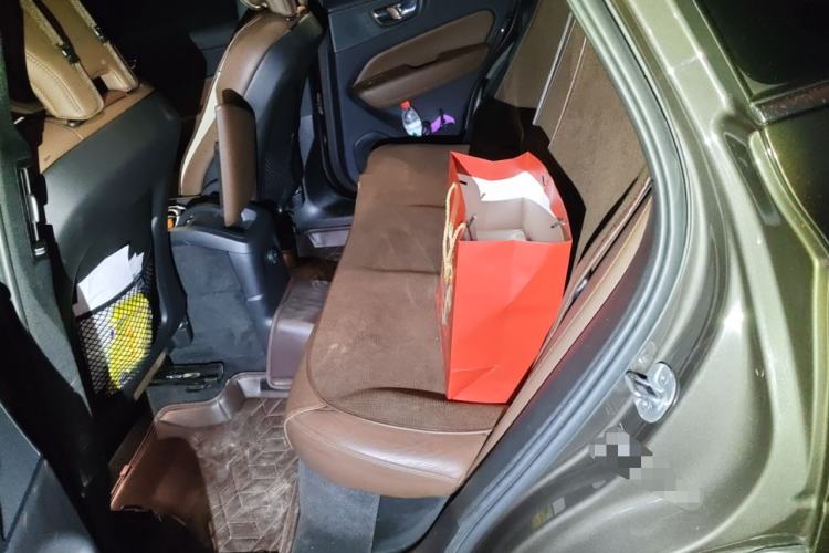 Used Volvo XC60 New Energy 2024 T8 Plug-in Hybrid Long-Range All-Wheel Drive Smart Luxury Edition
