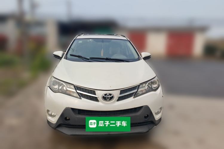 Used Toyota RAV4 2015 2.0L CVT Two-Wheel Drive Fashion Edition Front