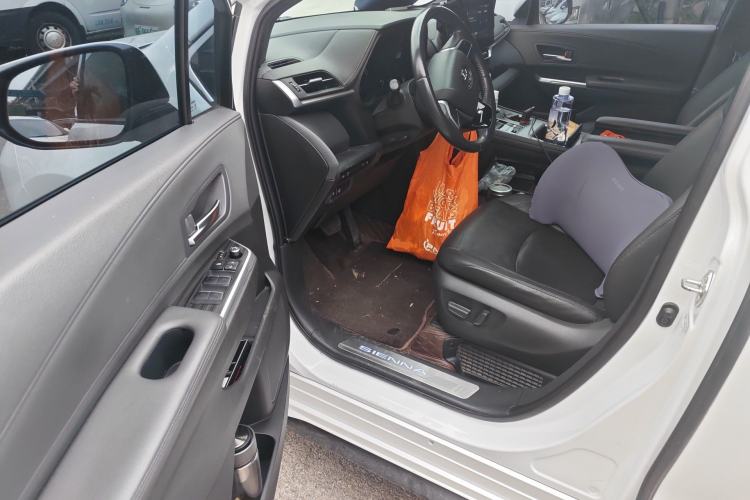 Used Toyota SIENNA 2021 2.5L Hybrid Ultimate Edition Driver Seat