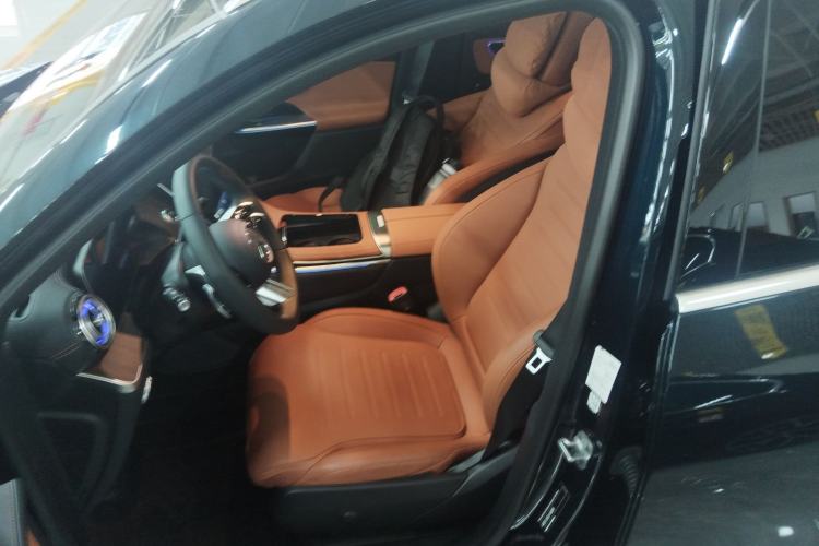 Used Mercedes-Benz GLC 2024 GLC 300 L 4MATIC Dynamic Edition 5-seater Left Front Seat