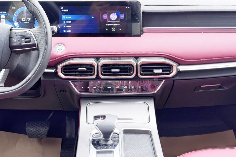 Used JETOUR X70 PLUS 2025 Champion Edition 1.5T DCT Champion PRO 7-Seater Audio And AC Panel