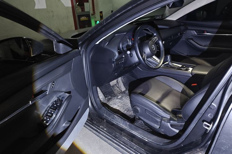 Used Mazda 3 Axela 2021 2.0L Automatic Zhiya Edition Driver Seat