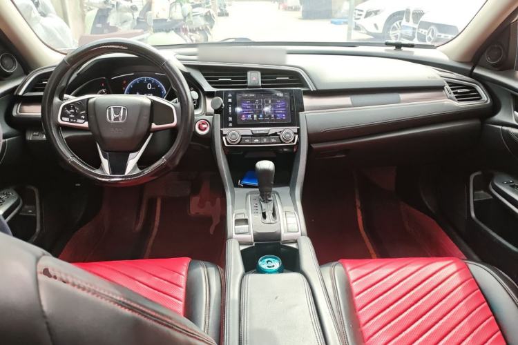 Used Honda Civic 2019 220TURBO CVT Dynamic Edition China VI Center Console