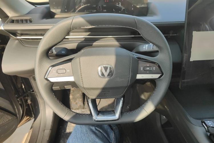 Used CHANGAN Eado 2025 Blue Whale 1.5T 500Bar Prestige Model
