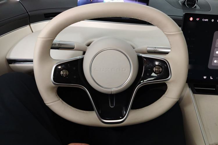 Used Hima Luxeed S7 2024 Ultra Four-Wheel Drive Flagship Edition Steering Wheel