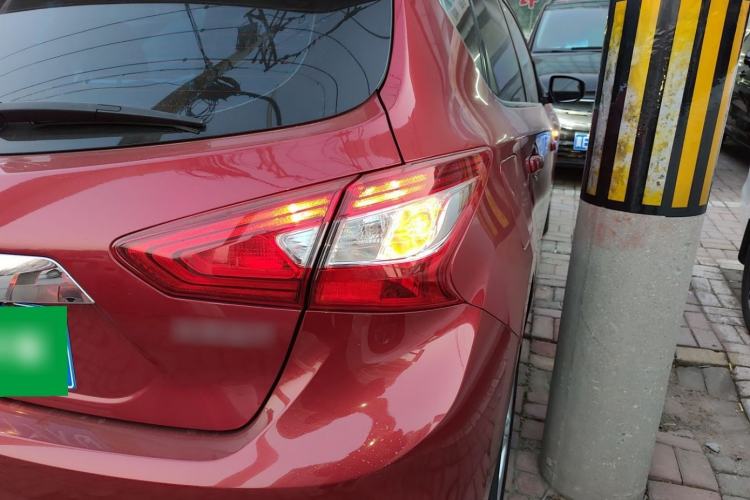 Used Nissan Tiida 2021 1.6L CVT Cool Edition
