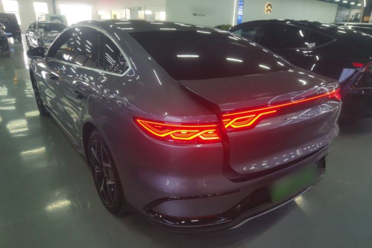 Used BYD Han 2023 EV Champion Edition 715KM Front-Drive Prestige Model
